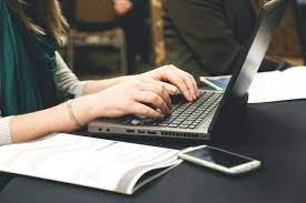 Zoho Campaigns vs Mailchimp: Which Email Marketing Tool Wins?